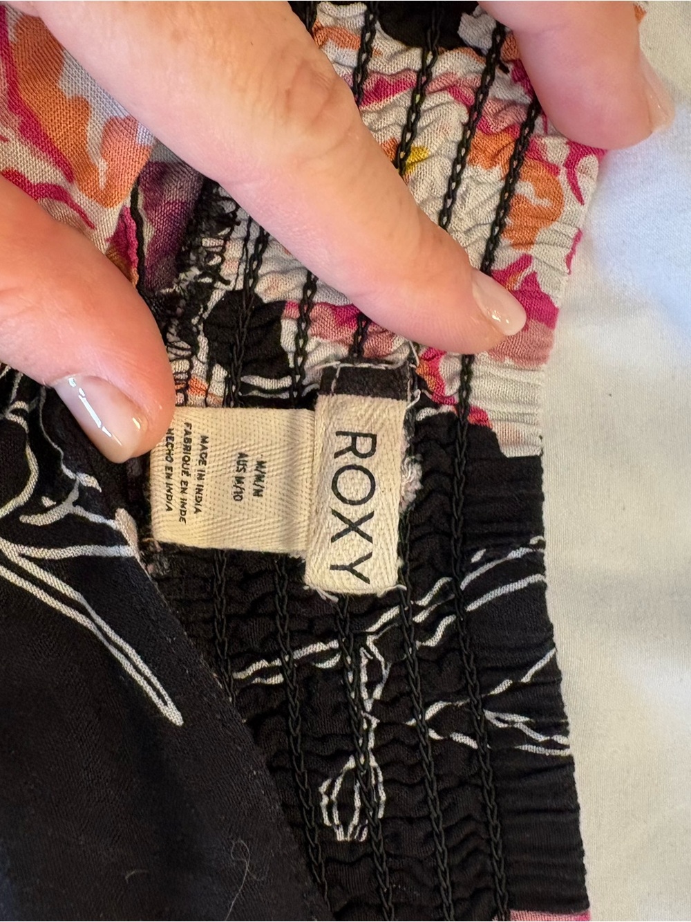 Roxy Black And Pink Floral Boho Flowy Beach Pants With Elastic Waist Size Medium - Picture 6 of 7